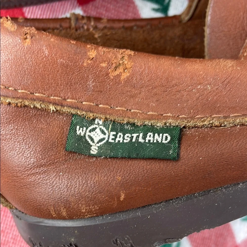Vintage Eastland Brown Moccasins with Classic Design